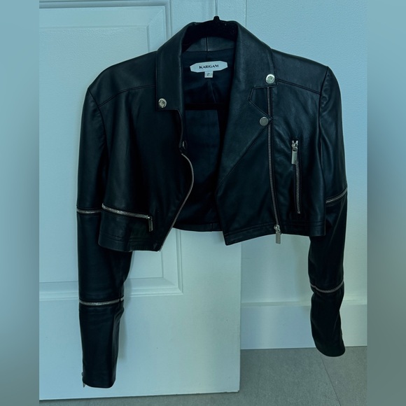Karigam crop Black Leather Jacket - Picture 1 of 5